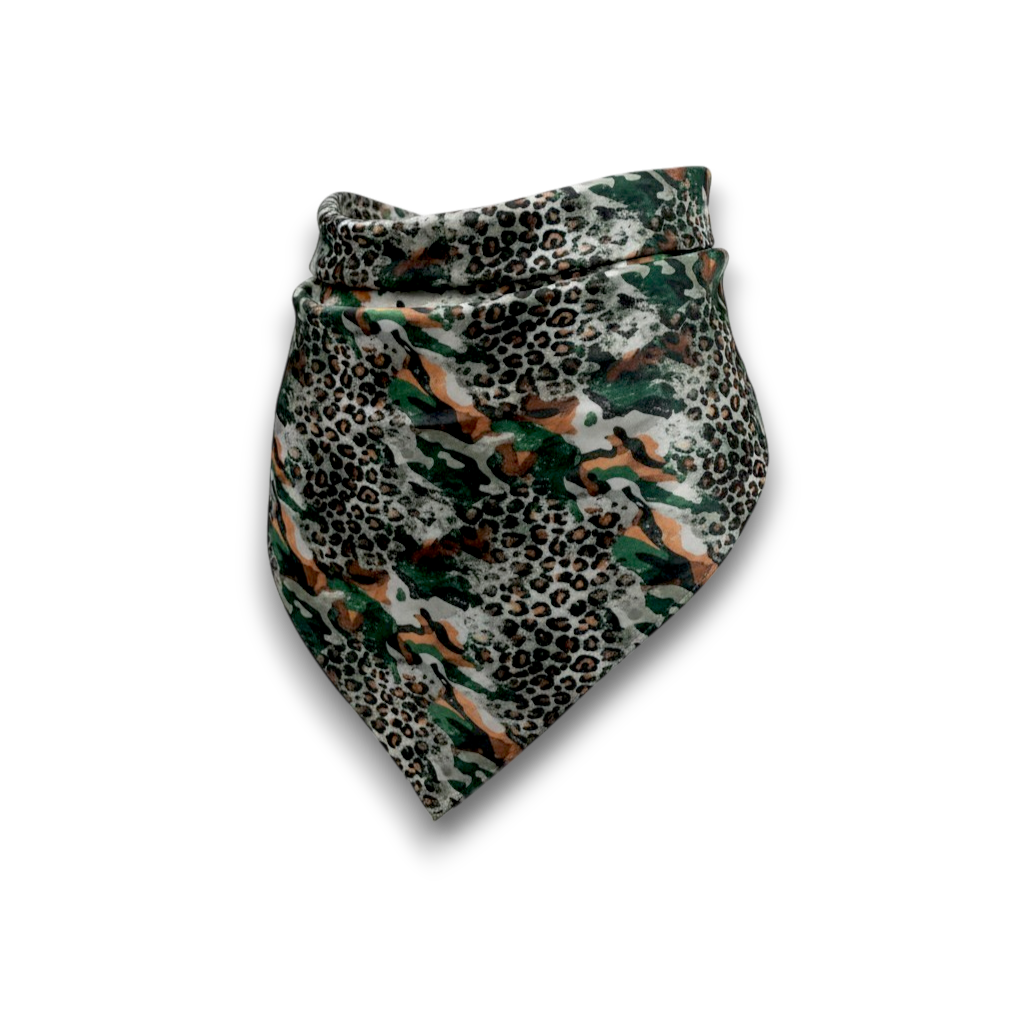 توب وشاح بنقشة الفهد الأخضر الصورة الرئيسية