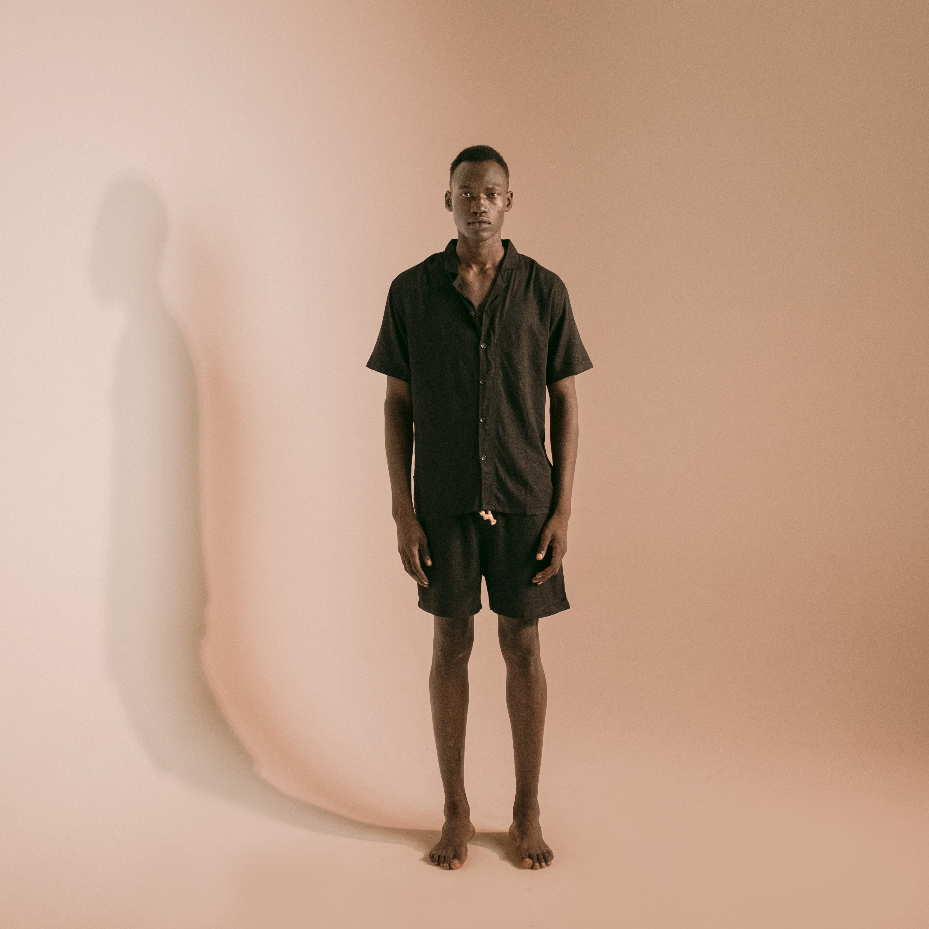 قميص كتان ناعم بأكمام قصيرة