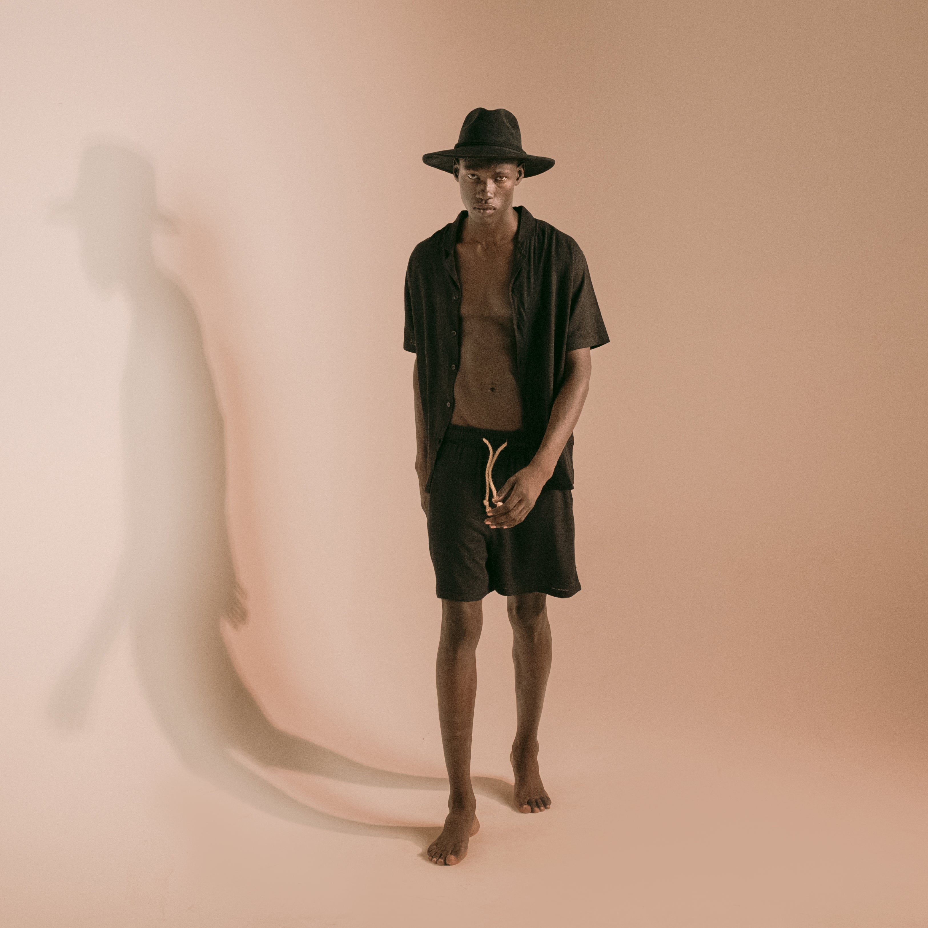 قميص كتان ناعم بأكمام قصيرة