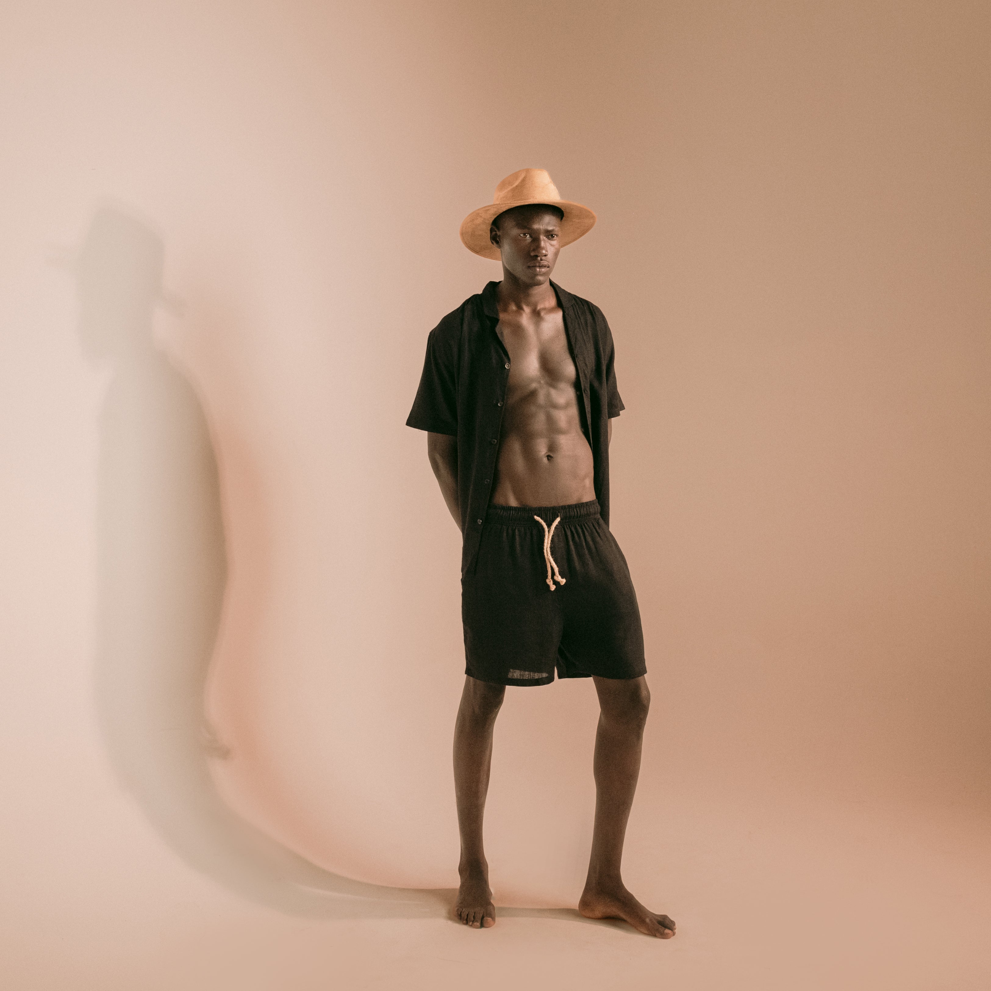 قميص كتان ناعم بأكمام قصيرة