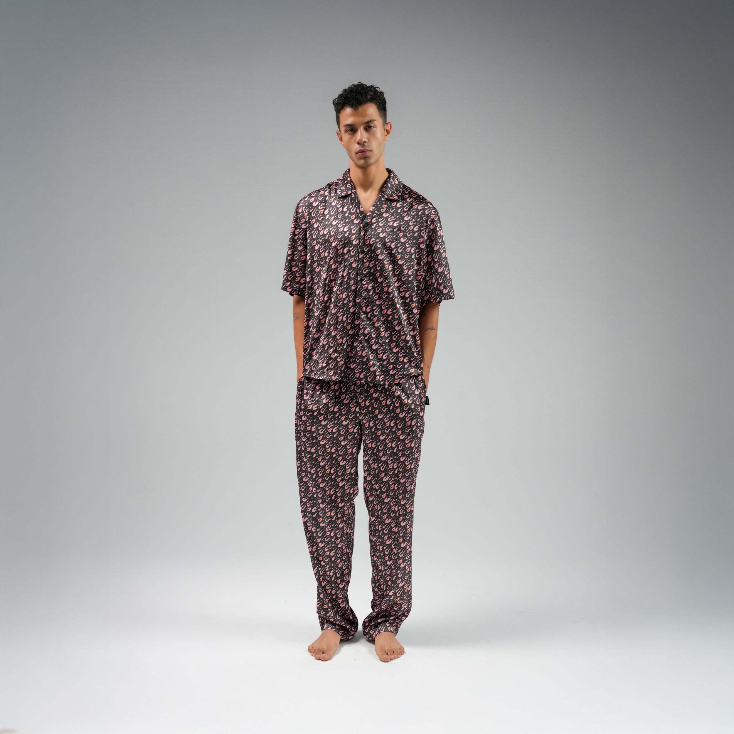 قميص تخييم فليم الوردي الصورة الثانوية