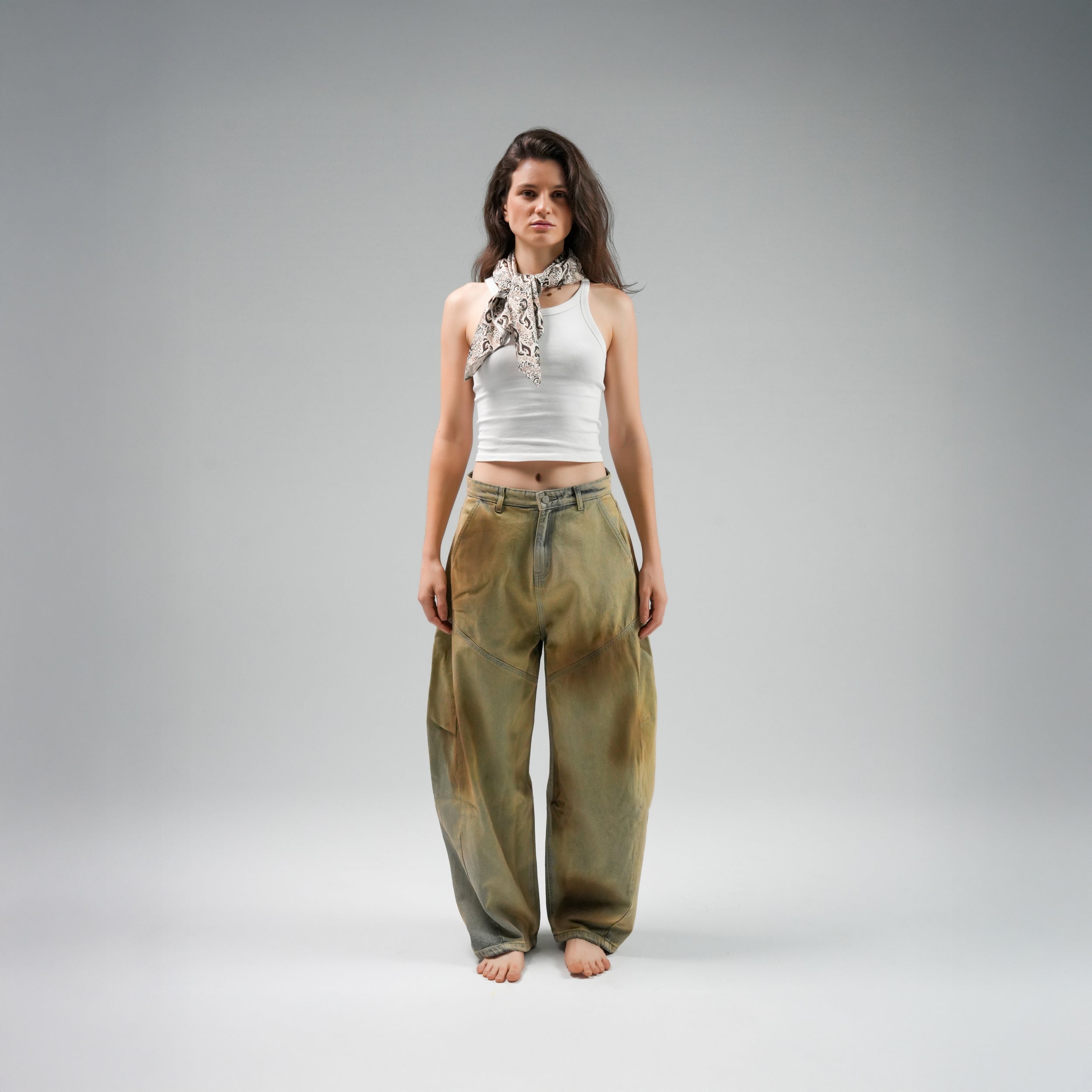 جينز واسع الساقين