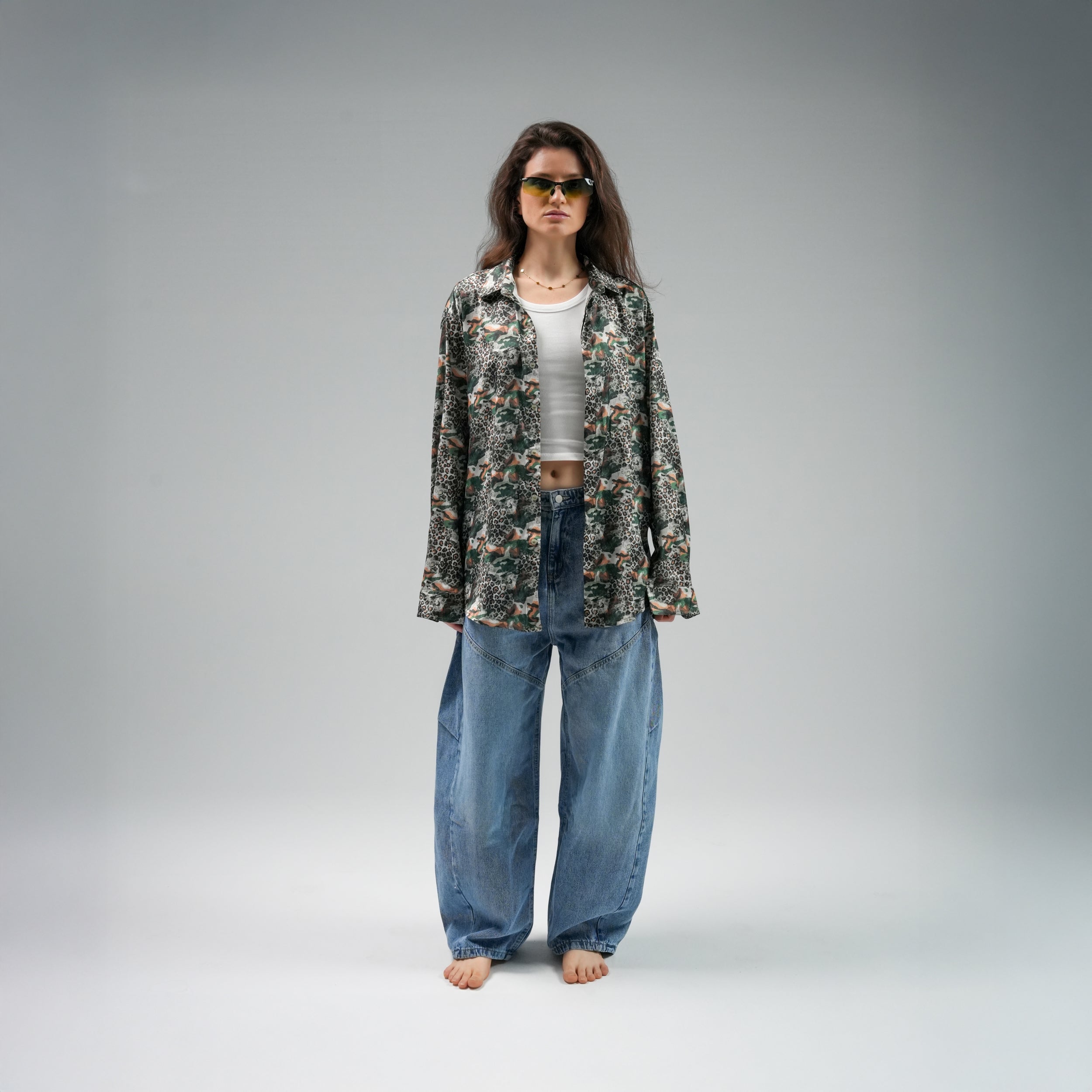 جينز واسع الساقين